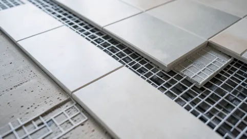 Płytki bez fugi na ogrzewanie podłogowe