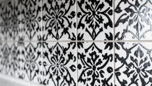 płytki czarnobiałe do kuchni na ścianę