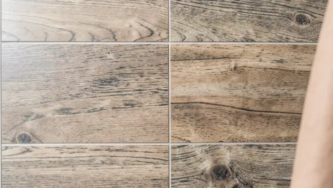 Płytki Drewnopodobne Na Ścianę