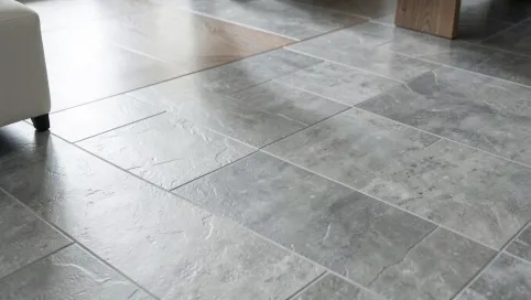 Płytki matowe do salonu