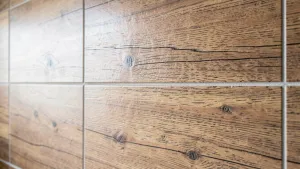 Płytki ścienne drewnopodobne do kuchni