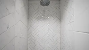 Płytki w jodełkę pod prysznic