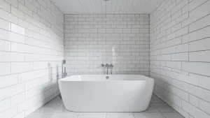 Płytki w łazience do sufitu czy nie