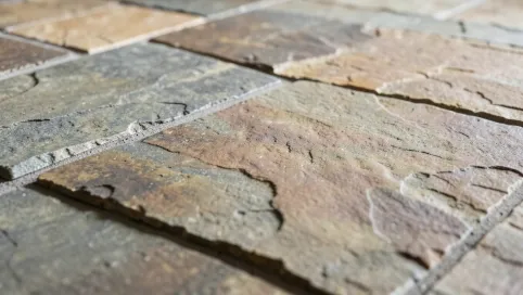 Płytki z kamienia polnego