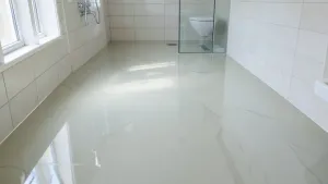 Podłoga z żywicy epoksydowej w łazience