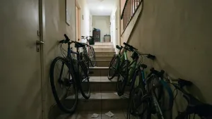 Rowery na klatce schodowej gdzie zgłosić
