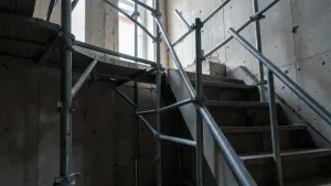 Rusztowanie na klatkę schodową
