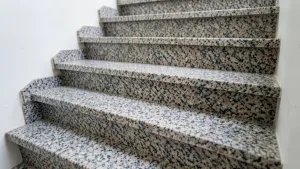 Schody granitowe z montażem