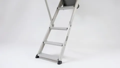 Schody strychowe składane z poręczą