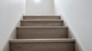 schody z paneli laminowanych