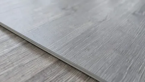 Szare panele podłogowe