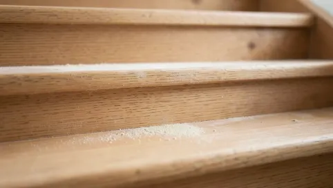 Szlifowanie schodów drewnianych cena