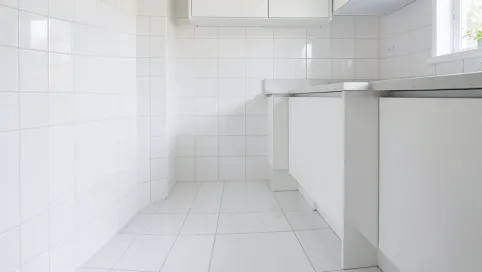 Takie Same Płytki Na Ścianie I Podłodze W Kuchni