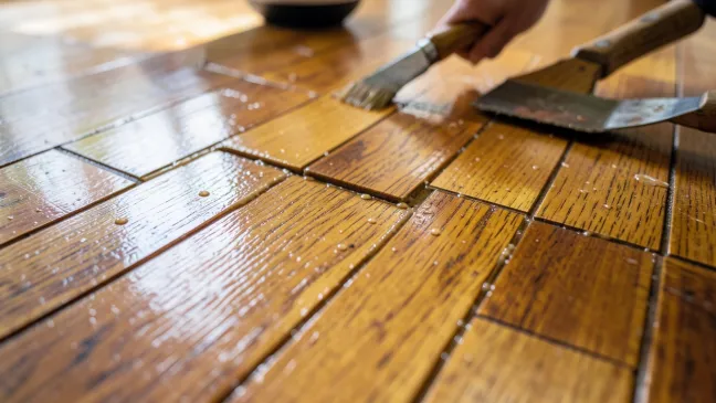 Układanie parkietu na klej cena