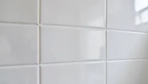 Układanie Płytek Na Płytki Na Ścianie