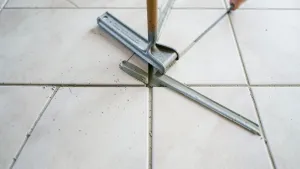 Układanie Płytek Od Góry Jaki Klej