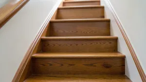 Wykończenie schodów cena