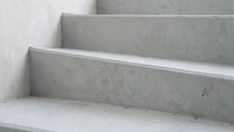 Wyrównanie schodów betonowych cena