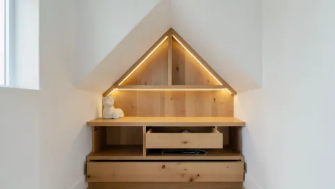 Zabudowa pod schodami koszt