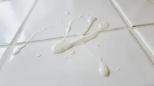 Zacieki na płytkach