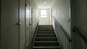 Zakaz palenia na klatce schodowej we wspólnocie