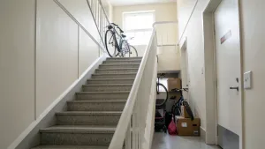 Zastawianie klatek schodowych przepisy