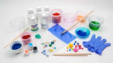 Zestaw do robienia z żywicy epoksydowej