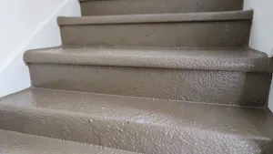 Żywica antypoślizgowa na schody