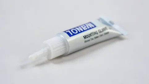 Klej montażowy uniwersalny