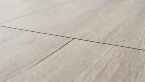 Panele podłogowe jednolite