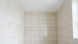 Płytki Do Sufitu Czy Niżej